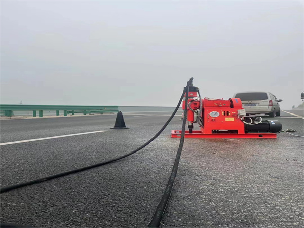 贡觉马路路基路面开裂下沉注浆加固灌浆