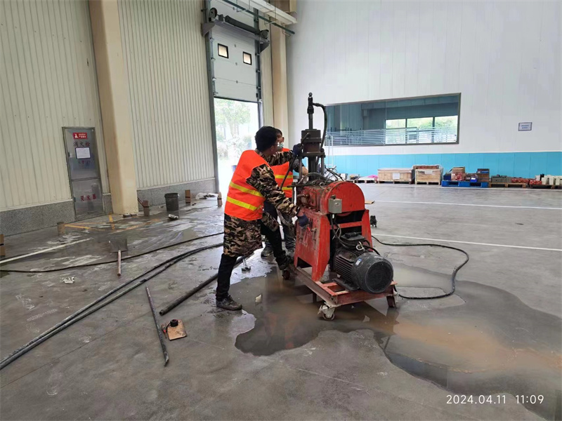 贡觉厂房地面下沉塌陷注浆加固施工